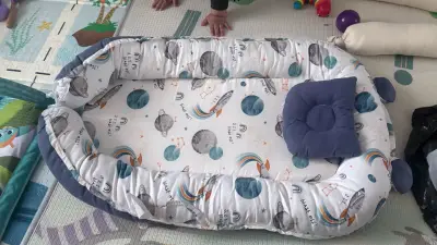 Cuna nido para bebé con diseño espacial - miniatura 1