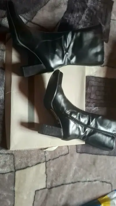 Botas de cuero negras con tacón Mingo - miniatura 1