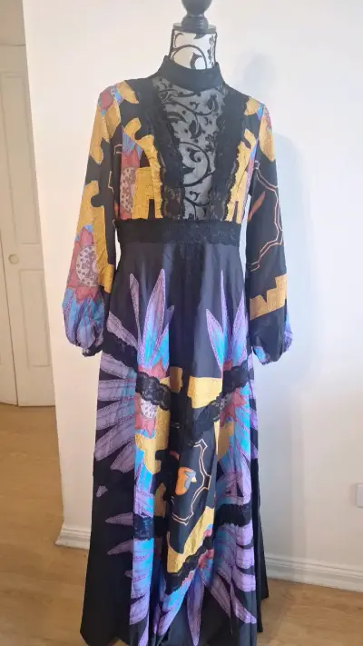 Vestido largo estampado con encaje floral - miniatura 6
