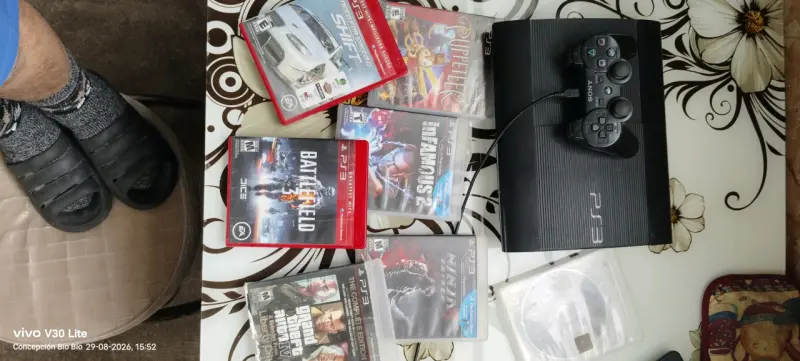 Consola PlayStation 3 con control y juegos - 6