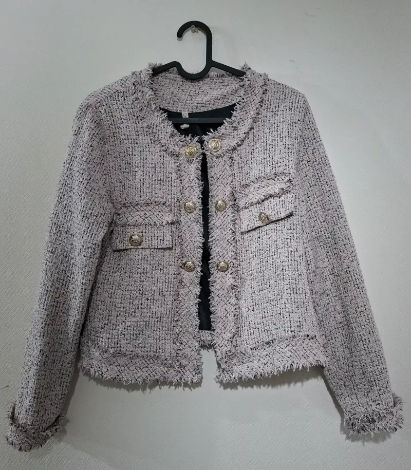 Chaqueta de tweed con botones dorados - 1