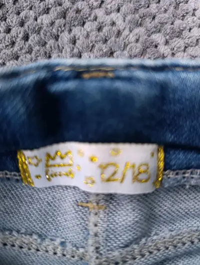 Jeans de mezclilla para niña talla 12 a 18 meses - miniatura 3