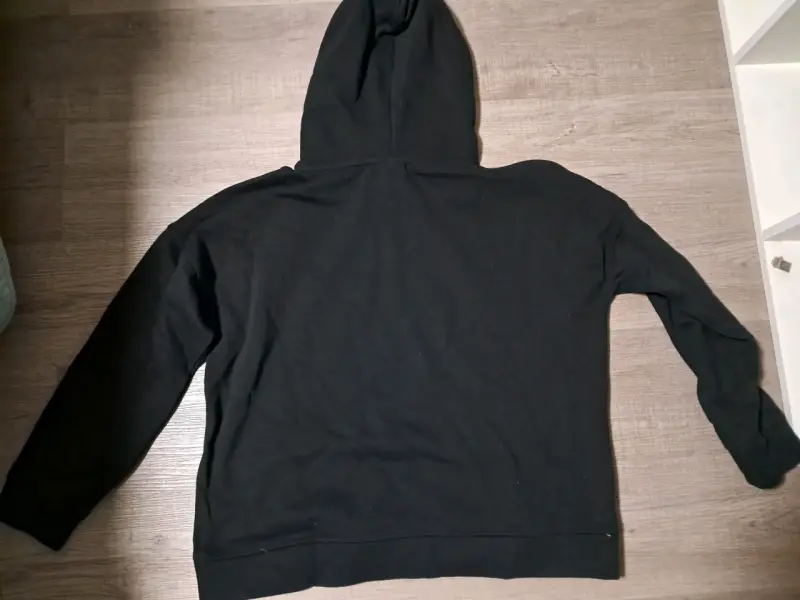 Polerón negro con capucha unisex - 1