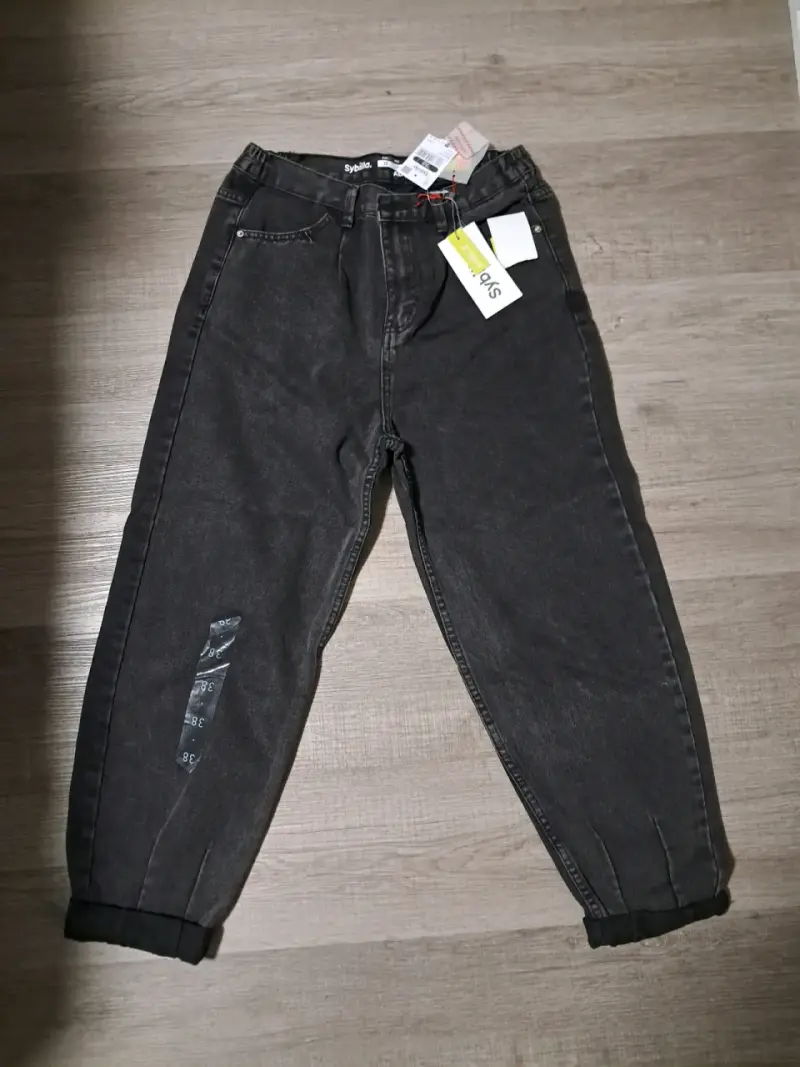 Jeans negros para mujer con estilo casual - 2