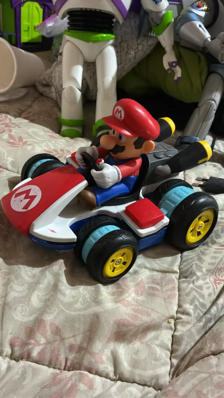 Figura de Mario Kart con auto de juguete - 2