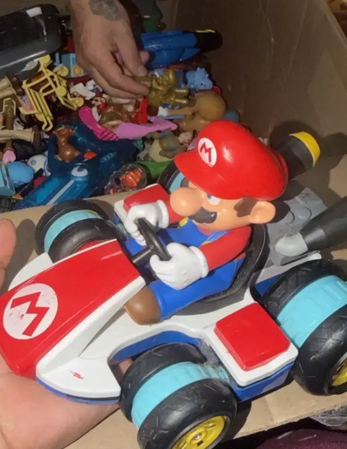 Figura de Mario Kart con auto de juguete - 4