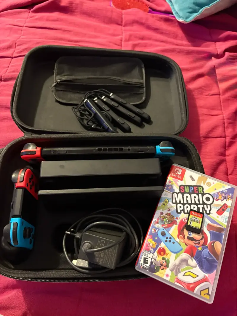 Nintendo Switch con 2 juegos adicionales
