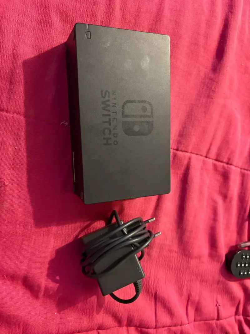 Nintendo Switch con 2 juegos adicionales - 4
