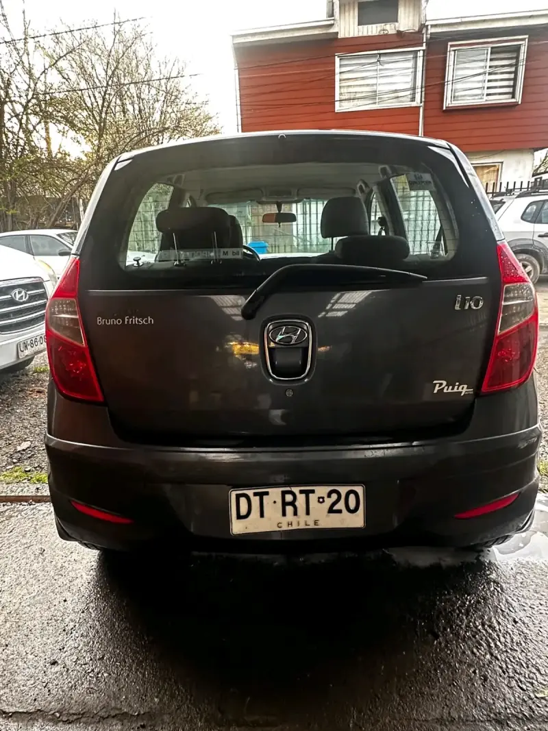 Hyundai i10 2012 en buen estado - 2
