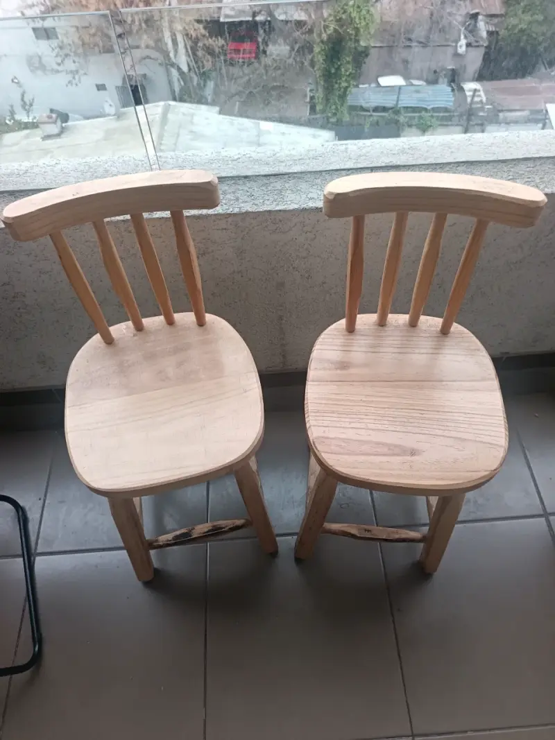 Par de sillas de madera estilo rústico - 1