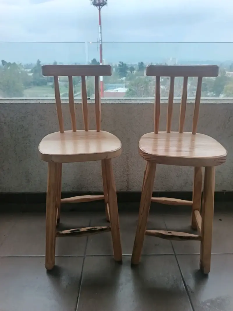 Par de sillas de madera estilo rústico - 2