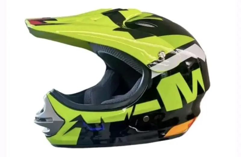 Casco de motocross verde y negro