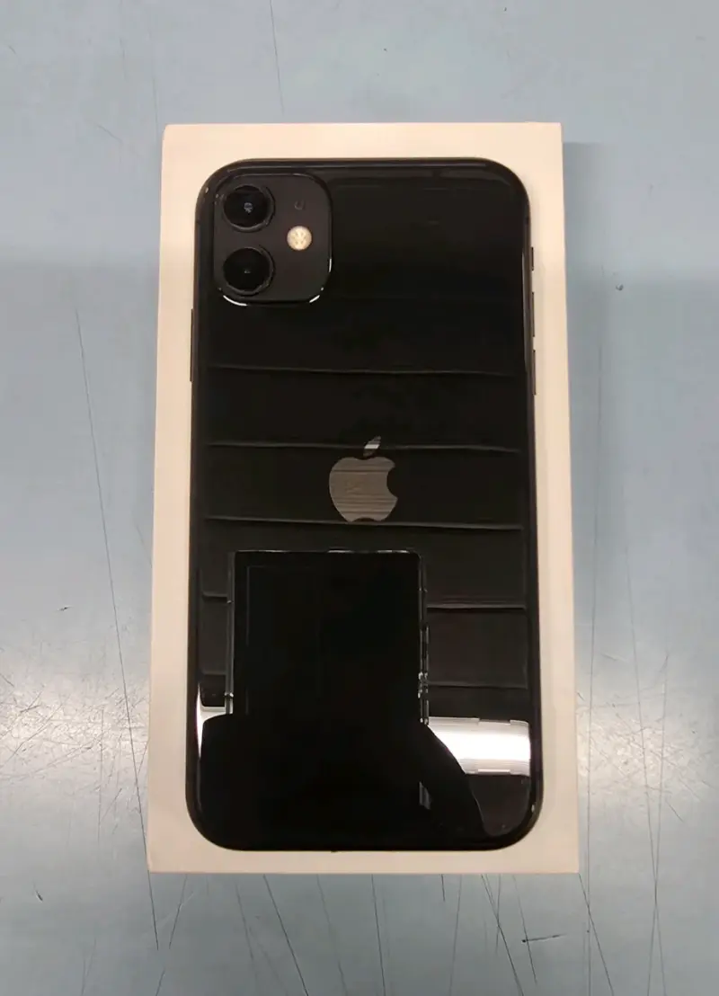 iPhone 11 en buen estado - 2