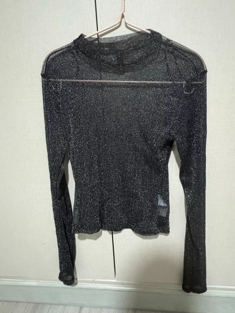 Polera transparente negra con brillo para mujer