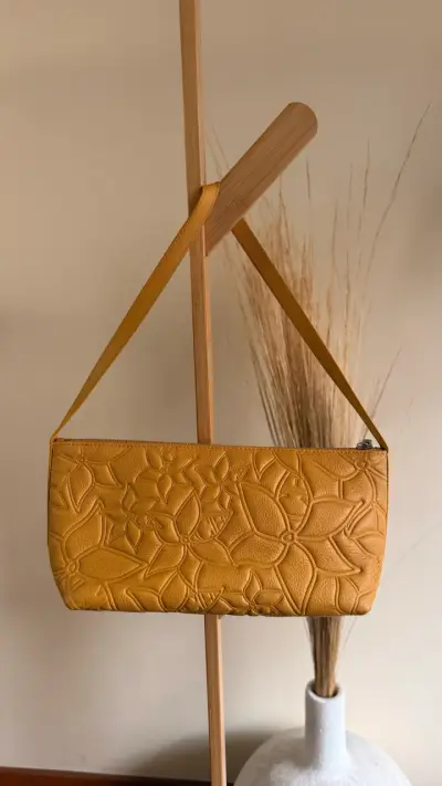 Cartera amarilla de cuero Carolina Herrera - miniatura 1