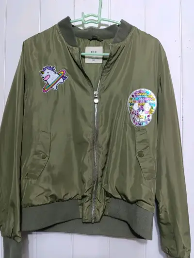 Chaqueta bomber verde con parches FSP - miniatura 1