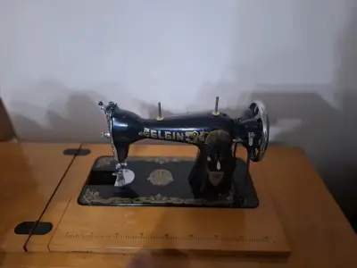 Máquina de Coser Antigua Elgin con Mesa - miniatura 1
