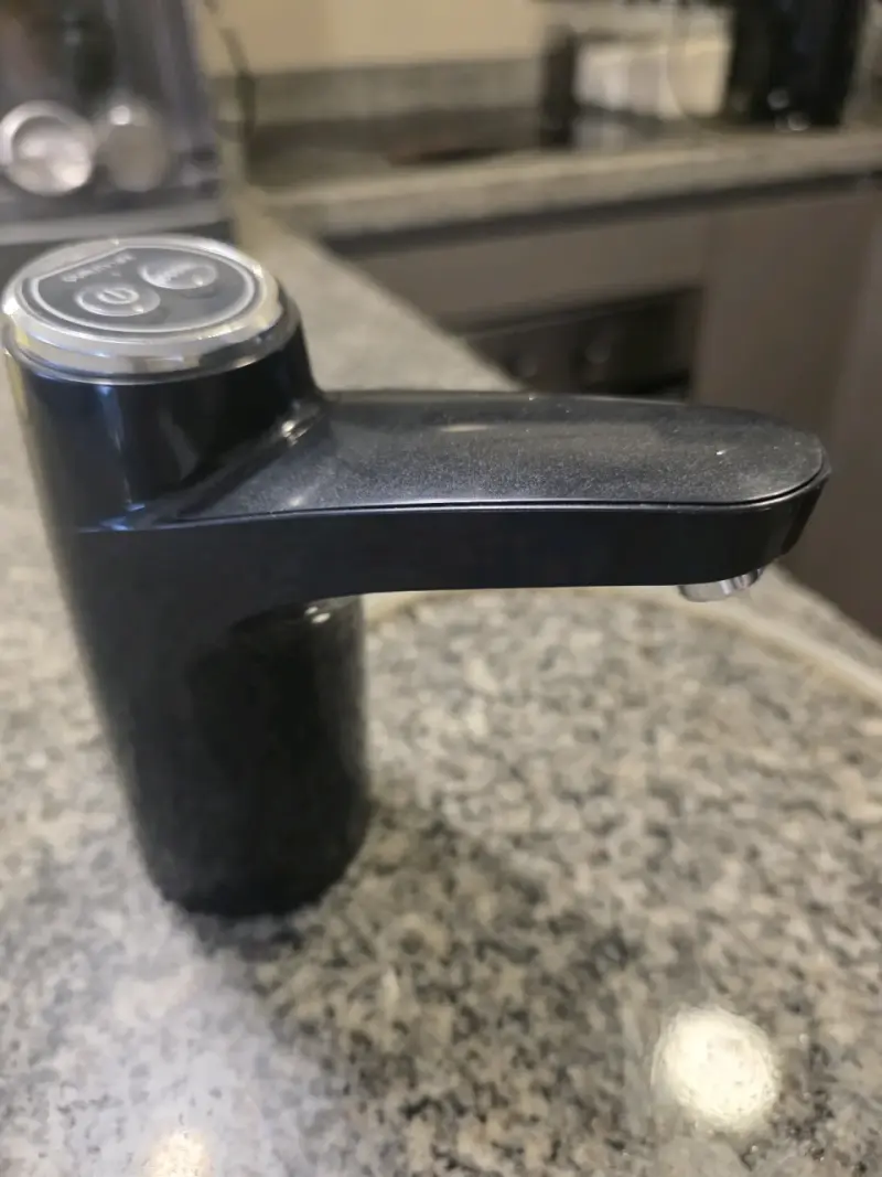 Dispensador de Agua Eléctrico Portátil Negro - 1