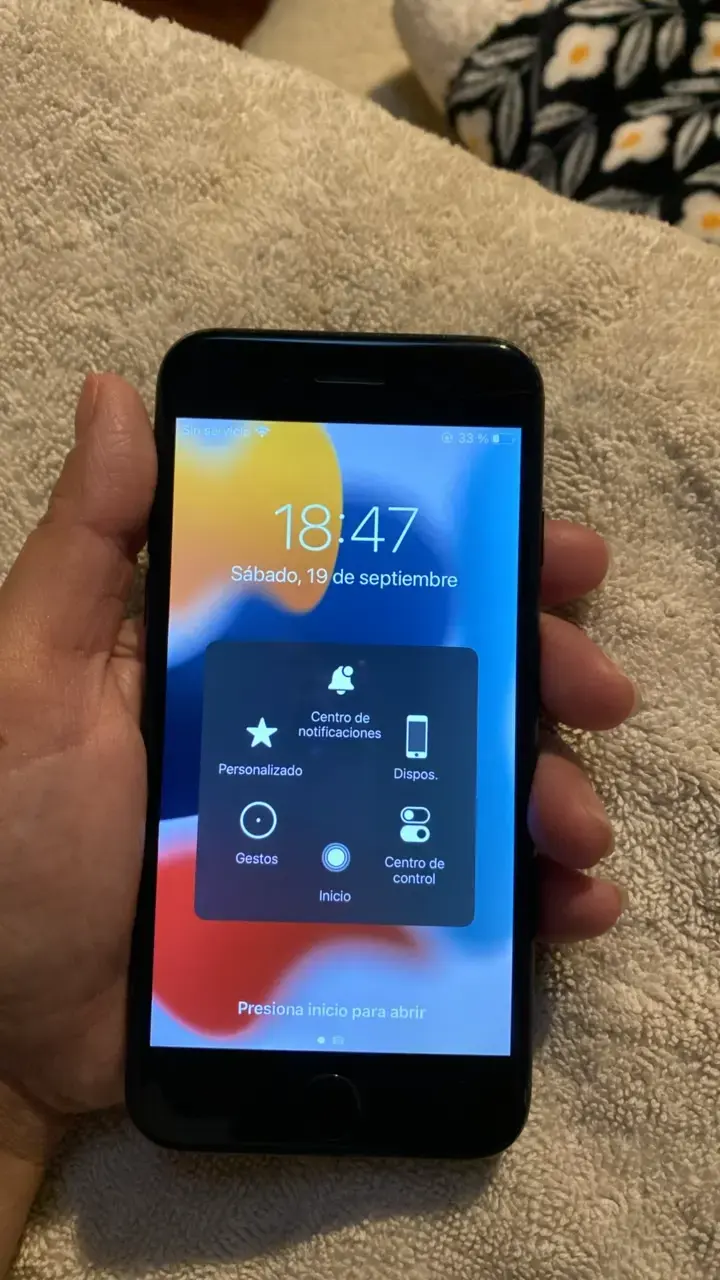 iPhone 7 en buen estado color negro - 4