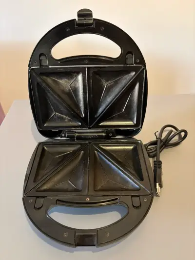 Sandwichera Black+Decker en buen estado - miniatura 2