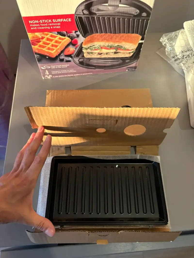 Sandwichera Black+Decker en buen estado - 3
