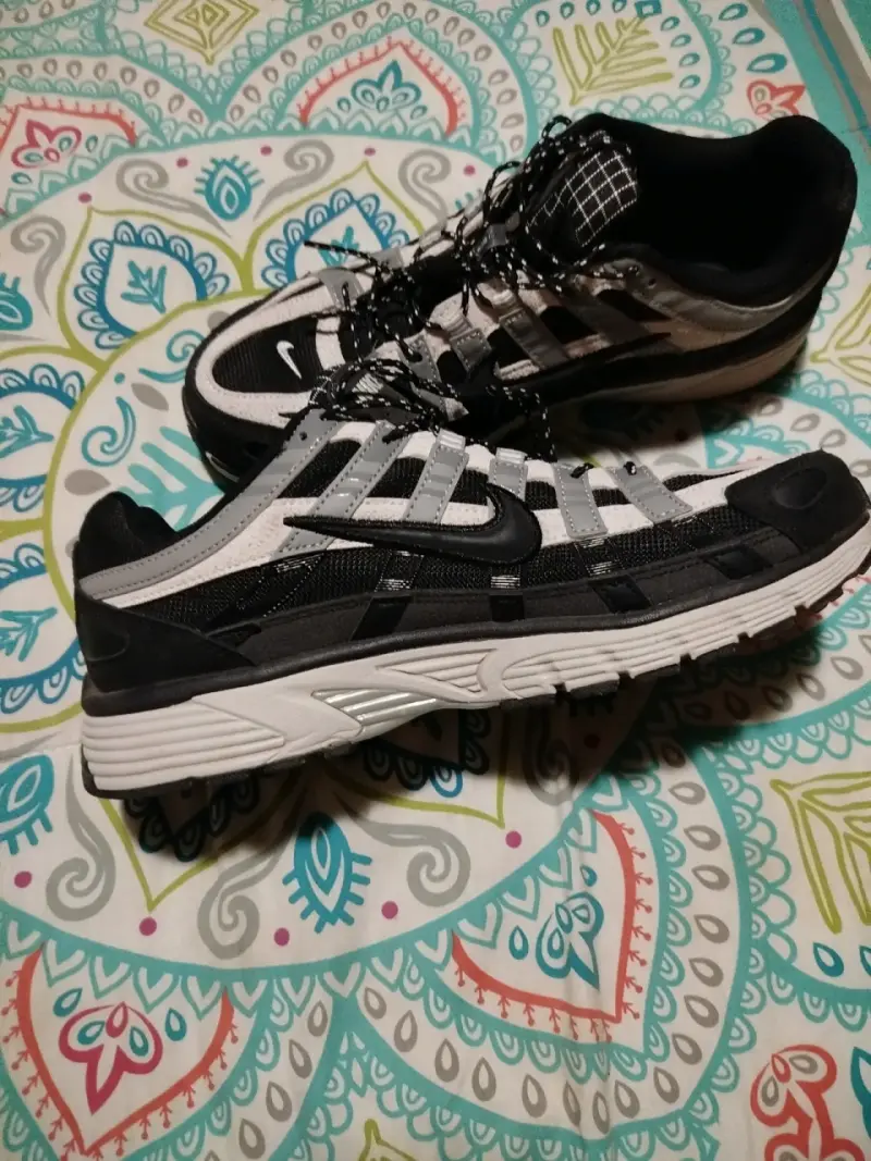 Zapatillas deportivas Nike negras y grises - 3