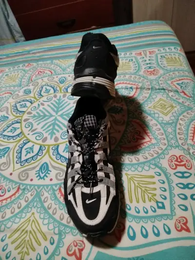 Zapatillas deportivas Nike negras y grises - miniatura 4