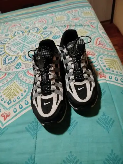 Zapatillas deportivas Nike negras y grises - miniatura 6