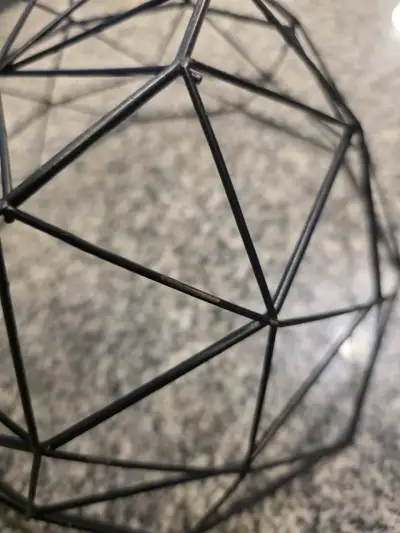 Frutero de metal negro diseño geométrico - miniatura 5