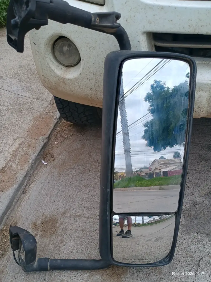 Espejo retrovisor para camión con brazo ajustable - 1