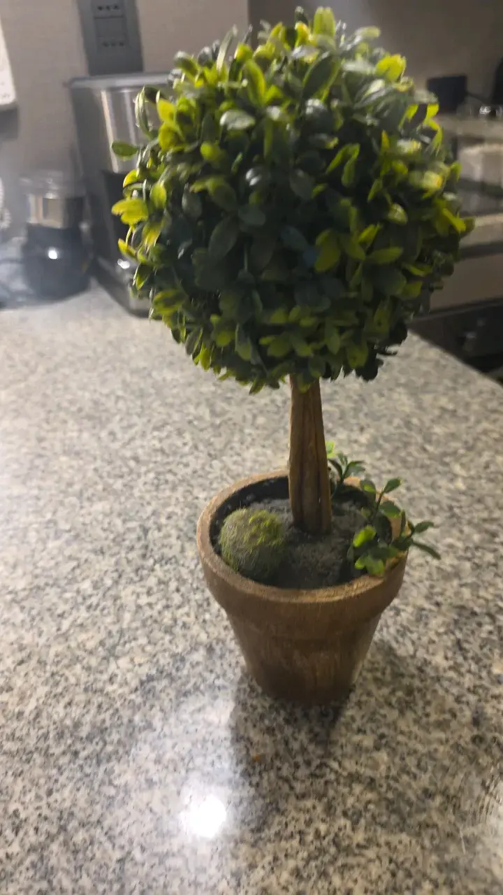 Árbol decorativo artificial en maceta - 2