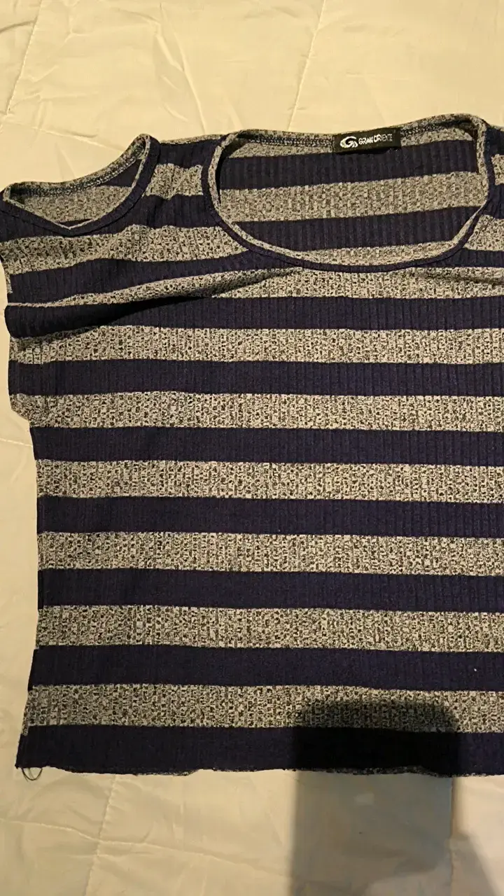 Polera de rayas azul y gris para mujer con hombro - 2