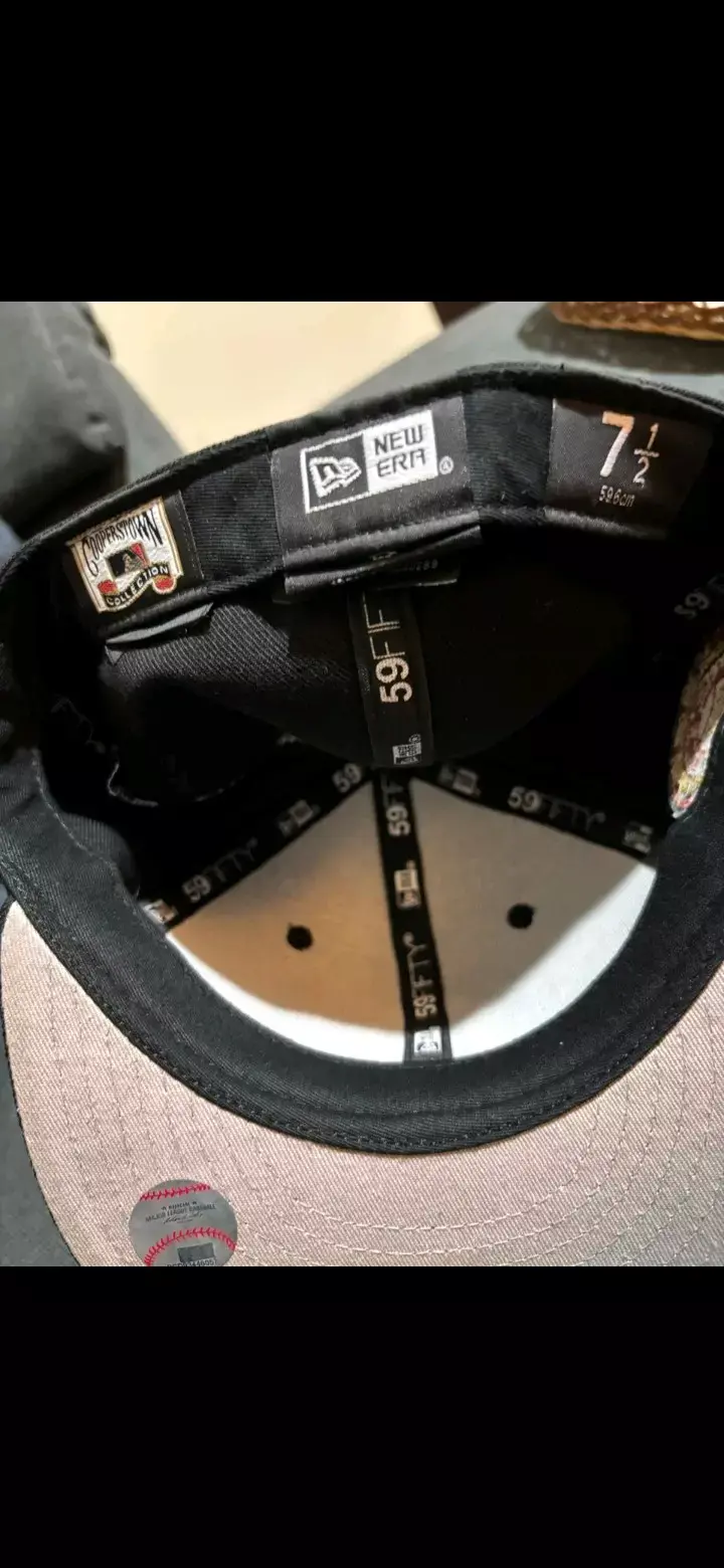 Gorra New Era 59Fifty NY Negra con Rosa - 3