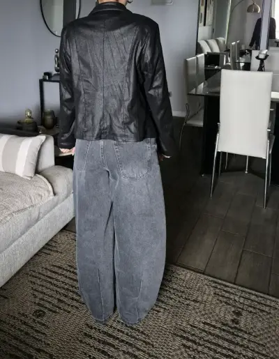 Chaqueta de tela tipo cuero negra para mujer - miniatura 3