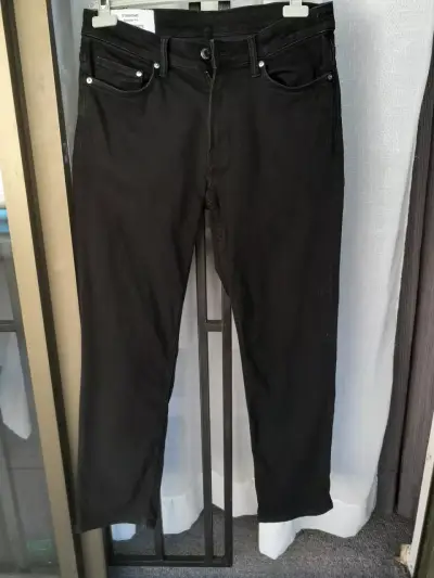 Jeans negros rectos H&M para hombre - miniatura 2