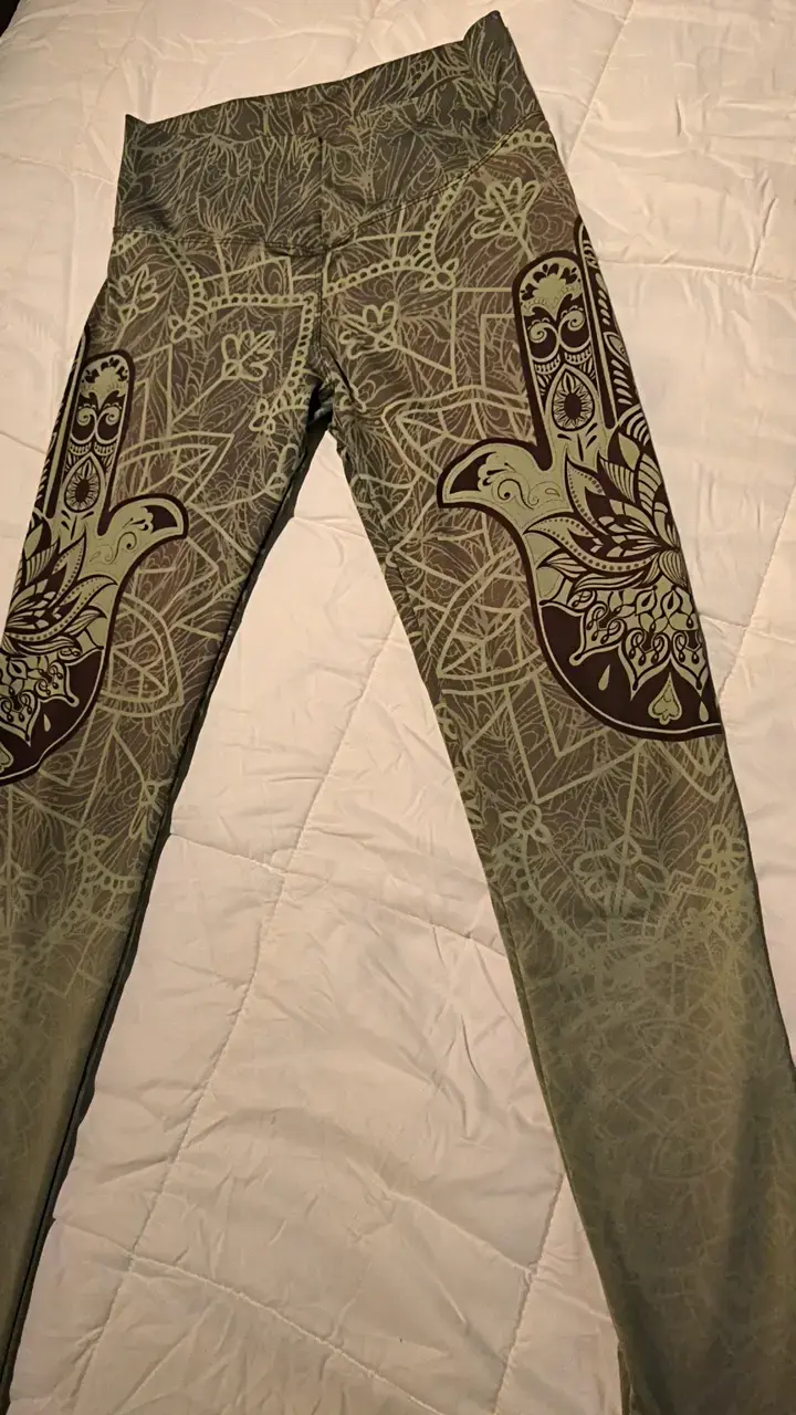 Leggings deportivos con diseño de mano de Fátima - 2