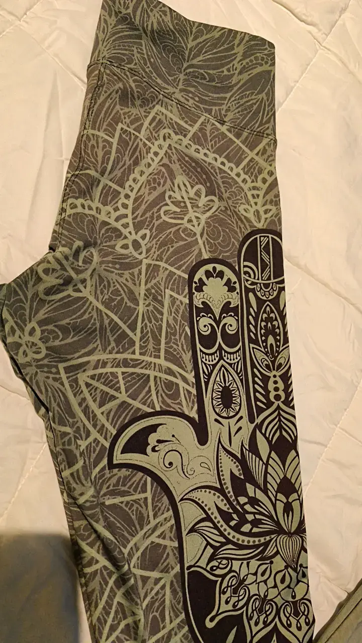 Leggings deportivos con diseño de mano de Fátima - 5