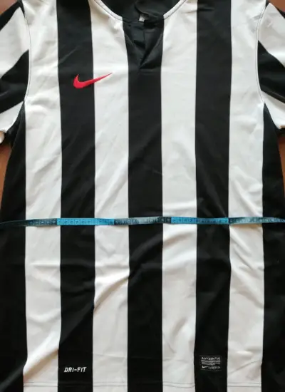 Camiseta deportiva a rayas Nike Dri-Fit ORIGINAL - miniatura 2