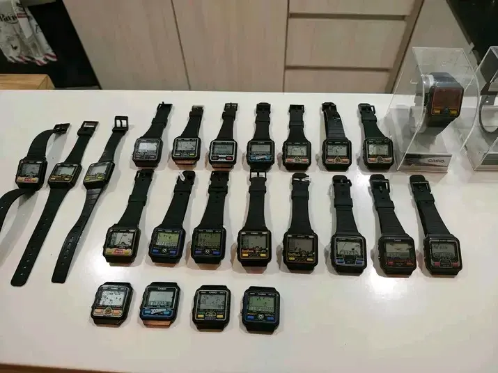 Relojes digitales retro Casio con juegos - 5
