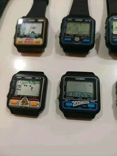 Relojes digitales retro Casio con juegos - miniatura 6
