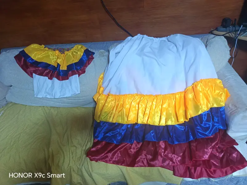 Vestido folclórico colombiano tricolor para mujer - 2
