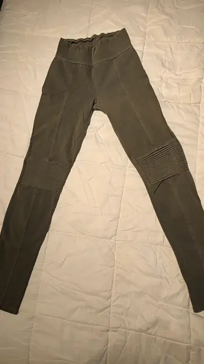 Leggings de mujer color gris con rodillera - miniatura 1
