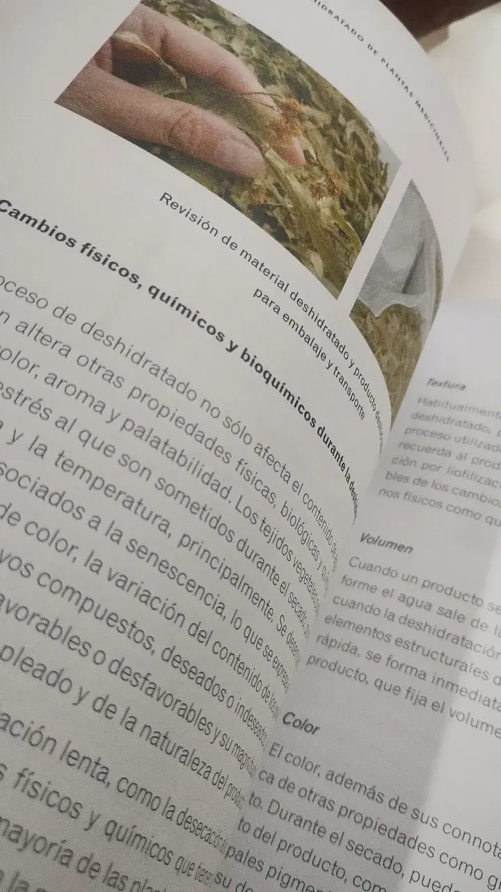 Libro.Plantas medicinales y aromáticas de Calidad - 5