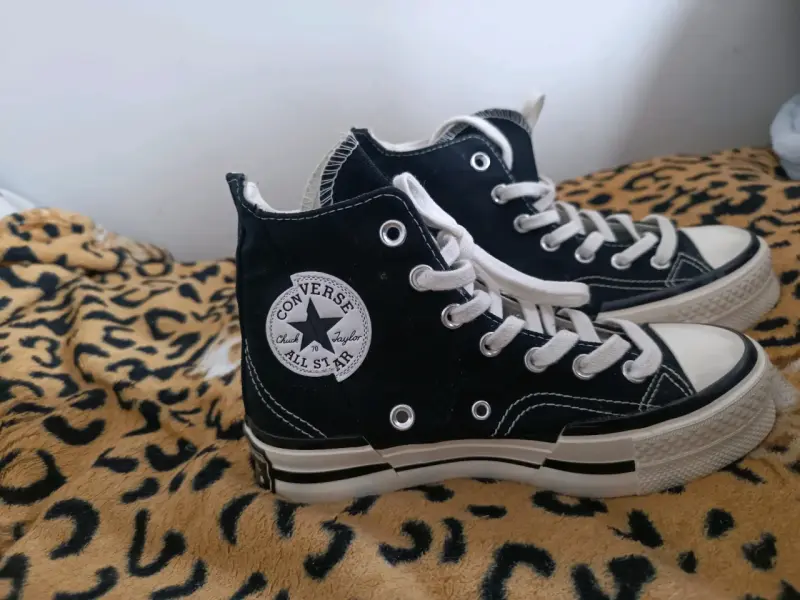 Zapatillas Converse Chuck Taylor negras clásicas - 1
