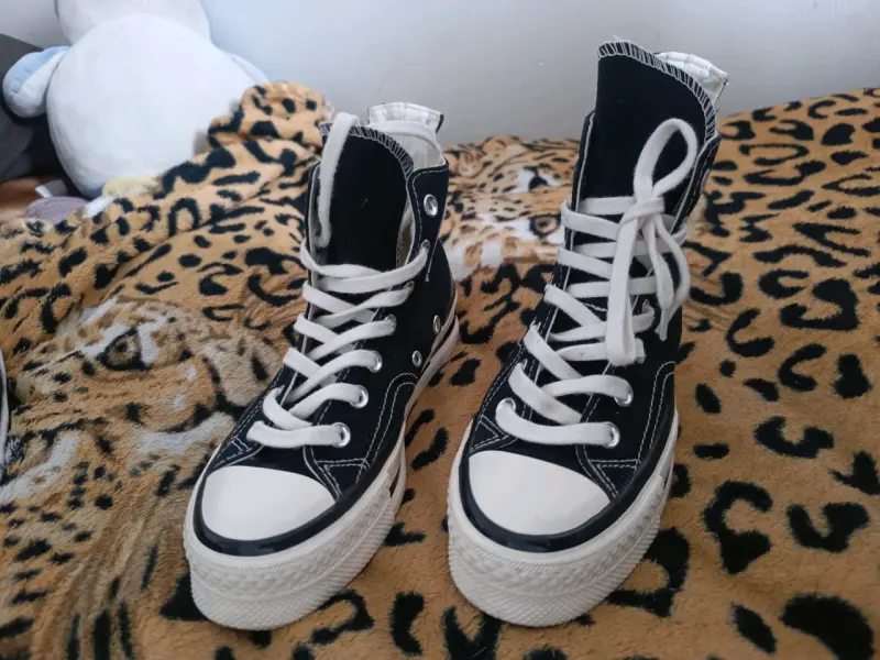 Zapatillas Converse Chuck Taylor negras clásicas - 2