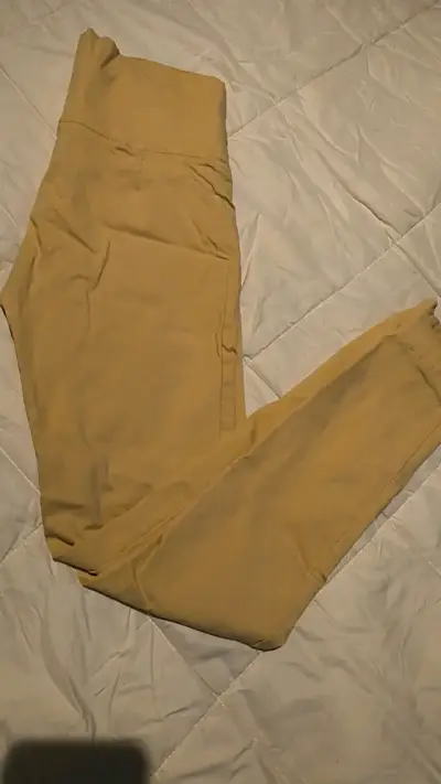 Pantalones strech beige con cierre dorado - miniatura 5