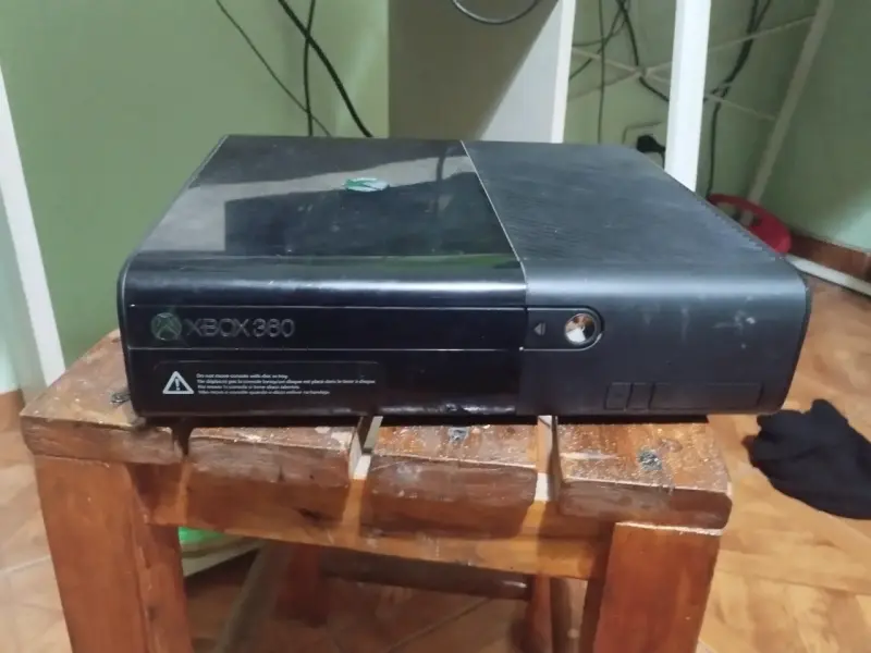 Consola Xbox 360 sin hackear en buen estado - 1
