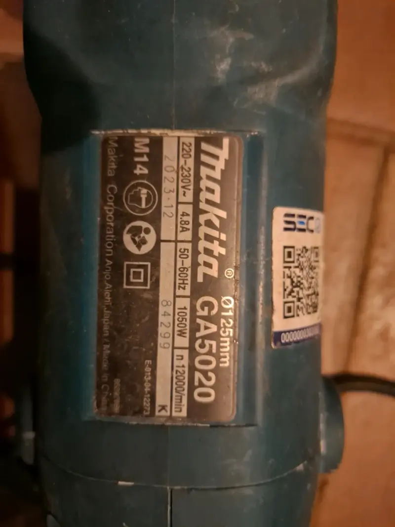 Esmeril Angular Makita GA5020 125mm 1050W - 2
