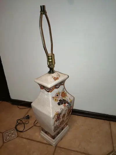 Lámpara de mesa cerámica decorativa vintage - miniatura 1