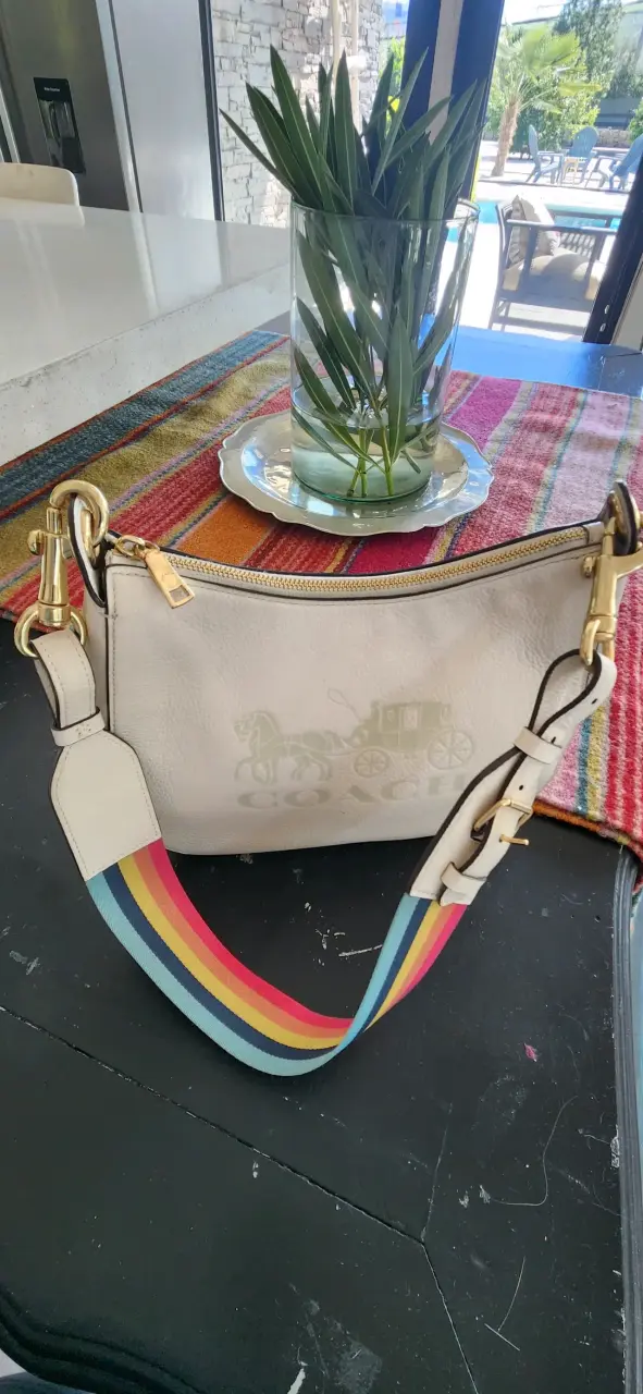 Cartera Coach de cuero beige con correa arcoíris - 3
